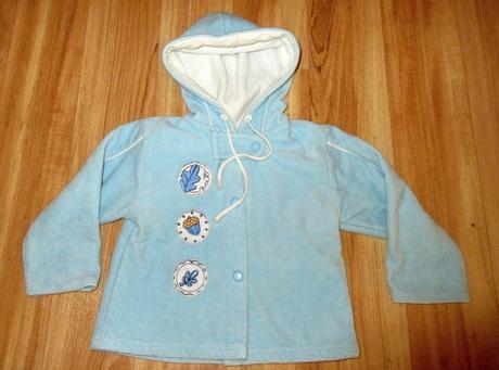 Kabátek s kapucí, 74