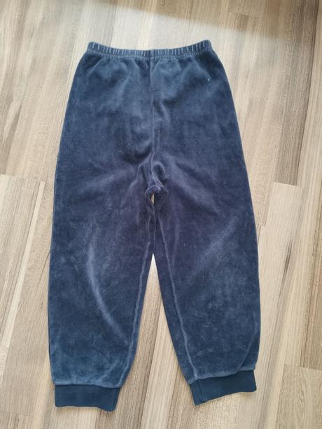 Pyžamové kalhoty, 104