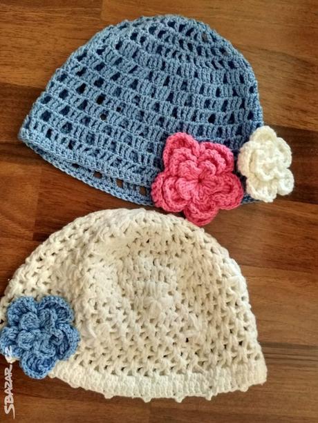 Hačkované čepičky, 98