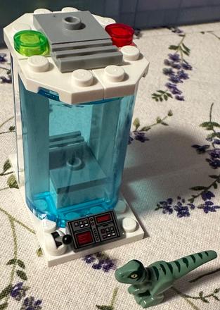 Lego jurassic world 122327 baby raptor,