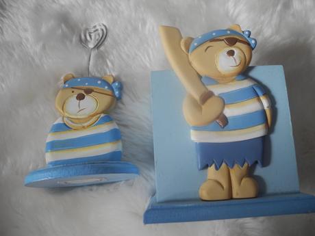 Stojan na tužky a na fotku medvěd, 