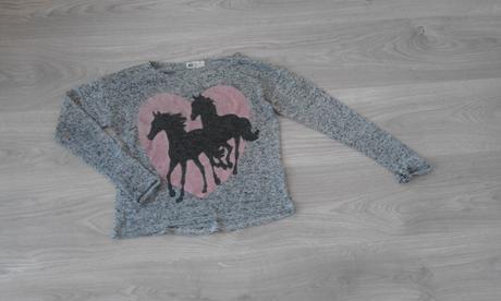 747 - svetřík, h&m,146