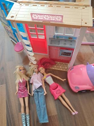 Rozkládací domeček barbie+auto+panenky, 