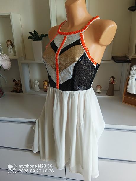 Šaty zn."xenia boutique" vel."8",