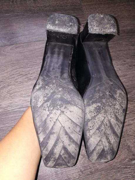 Černé kožené lodičky s bílým detailem, 39