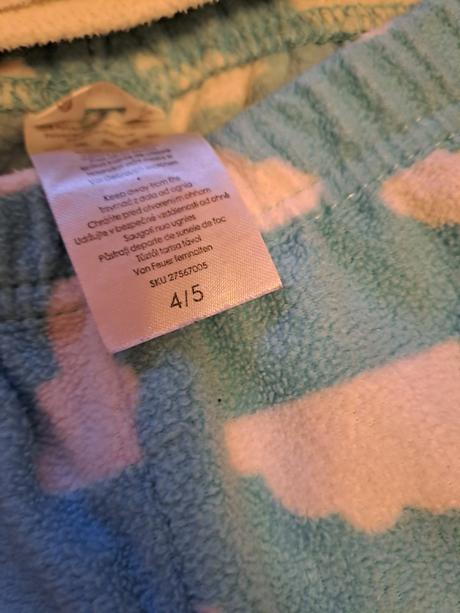 Teplé pyžamo 104/110, 104