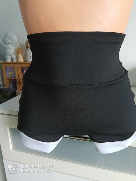 Šortky fitness zn."shein" vel."s", s