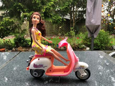 Motorka barbie s panenkou, 