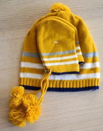 Čepice, rukavice, 68