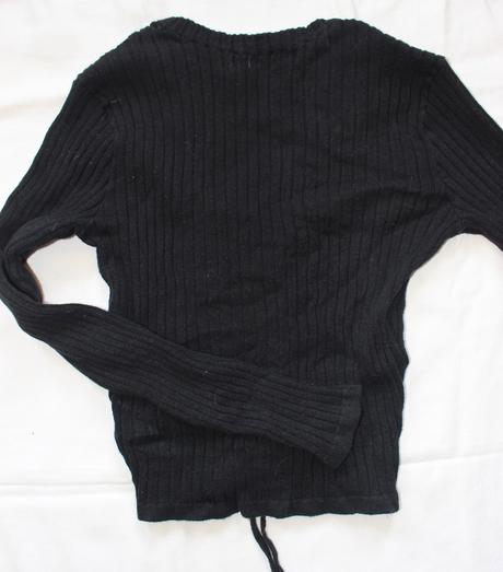 P01 nápaditý úpletový svetřík se šněrováním, vel.s, s