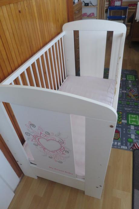 Postýlka s motivem srdce + matrace + povlečení, 60,120