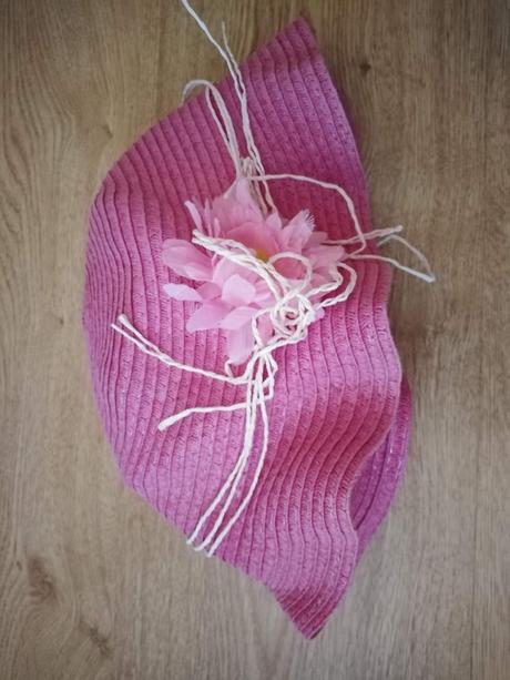 Slaměný klobouk, 122