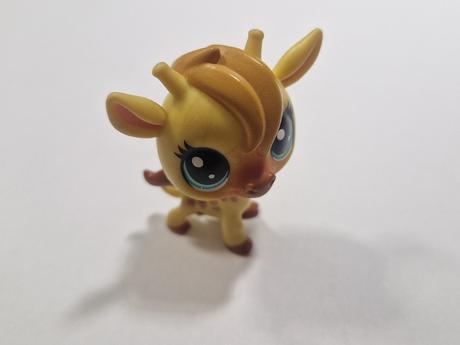 Littlest pet shop žlutá žirafa,