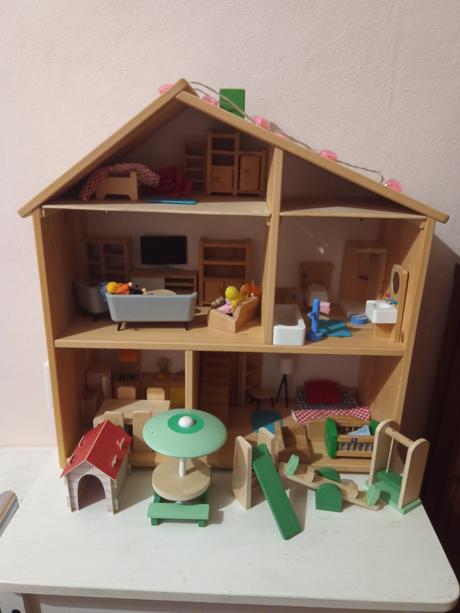 Domeček pro panenky ikea, 