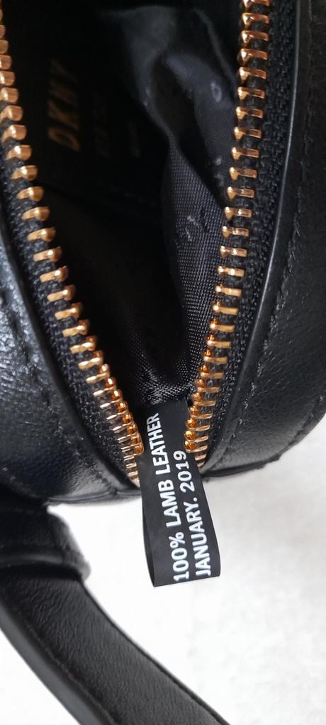 Dkny kožená ledvinka na pásku, dkny