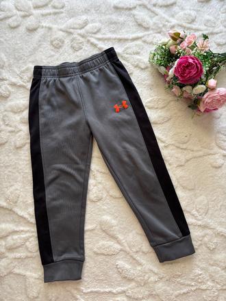 K6/ tepláky sportovní under armour - v.3/4 roky, under armour,104