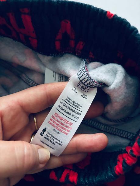 K1/ tepláky vánoční - v.4/5 let, f&f,110