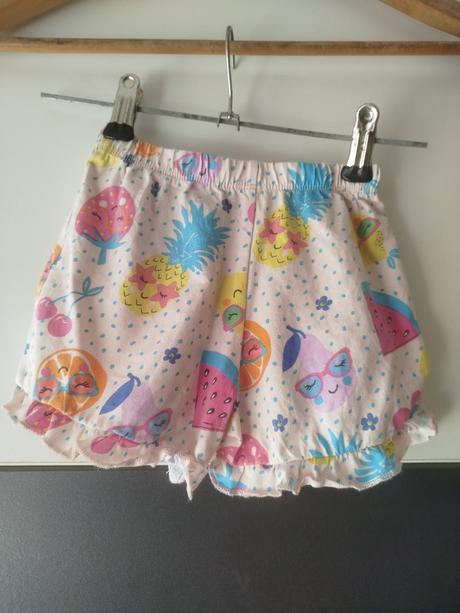 Kraťasy zn. be you vel.92, 92