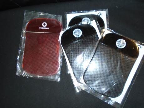 Protiskluzová podložka do auta,