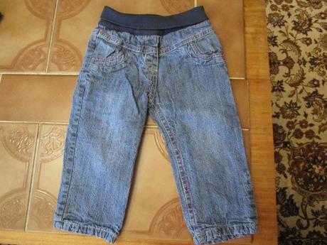 Velmi pěkné dívčí oteplené rifle, vel. 86, staccato,86