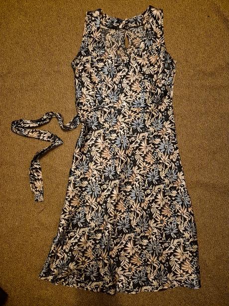 Dámské dlouhé saténové šaty vel. 36, 36