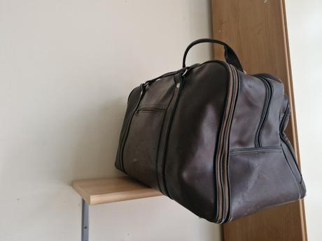 Batohy na záda i přes rameno, 150 kč za kus, loap