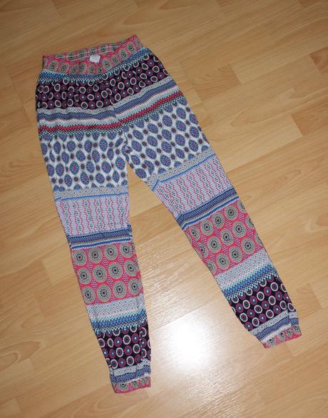 Plátěné kalhoty, tepláky, 134