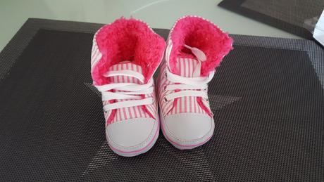 Nové dětské capáčky bílo - růžové, kik,17