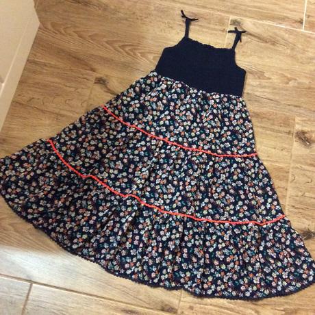 Krásné dlouhé šaty s neon lemováním, george,116