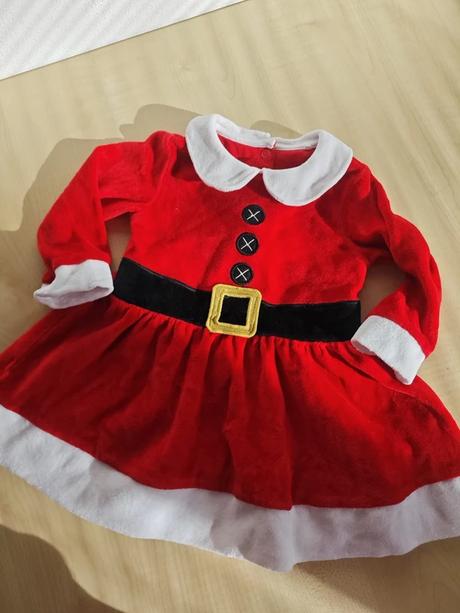 Vánoční šaty, 68