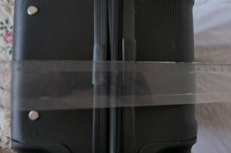 Skořepinový kufr na kolečkách - palubní, 