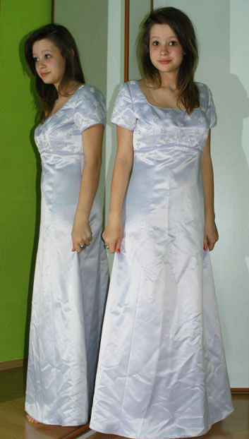 Společenské dlouhé plesové světle fialové šaty, 40