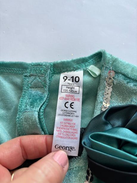 An6/ kostým halloween princezna - v.9/10 let, 