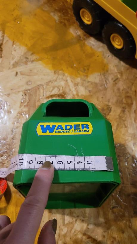 Nákladní auto s kontejnery,