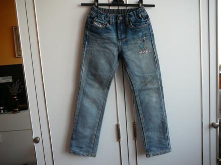 Chlapecké džíny monster, 122