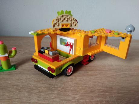 Lego friends 41701 pouliční trh s jídlem,
