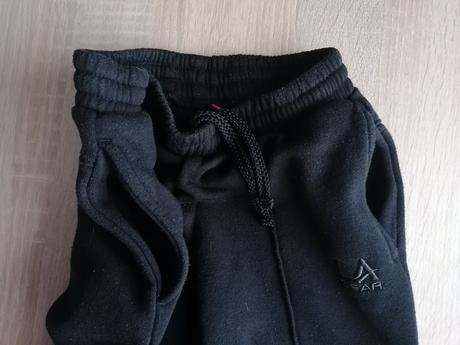 Černé tepláky la gear vel. 134 - 140, l.a. gear,134