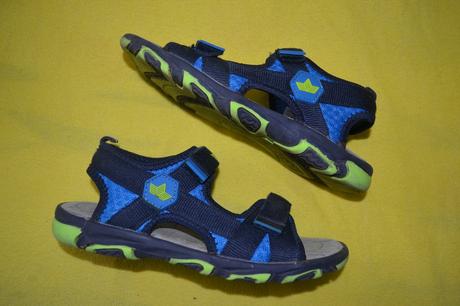 Lehoučké sandály v.34, stélka 22cm, 34