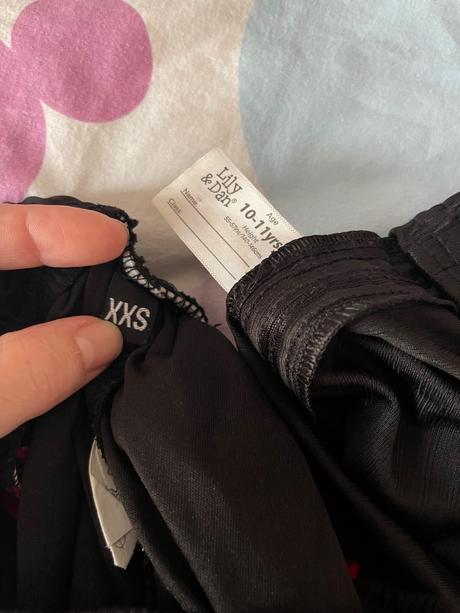 2 sportovni kratase 140/146, 140