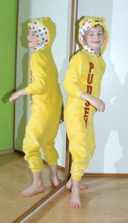 Chlupatý žlutý overal na spaní i karneval medvídek, george,110