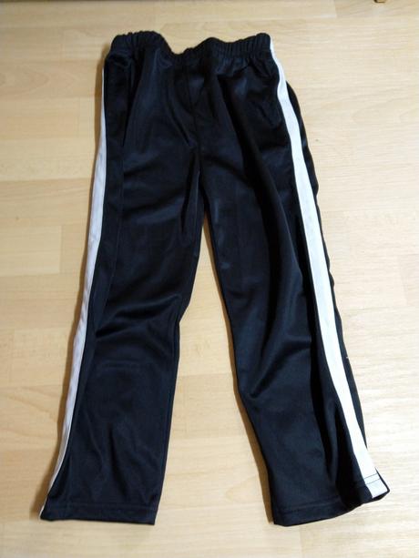 Tepláky sportovní černé s pruhem store twenty one, 116