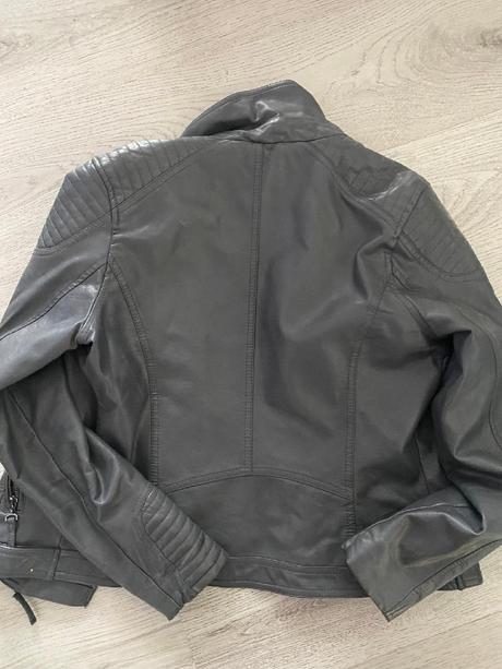 Pěkná koženková bunda velikost 38/m značky tu, tu,38