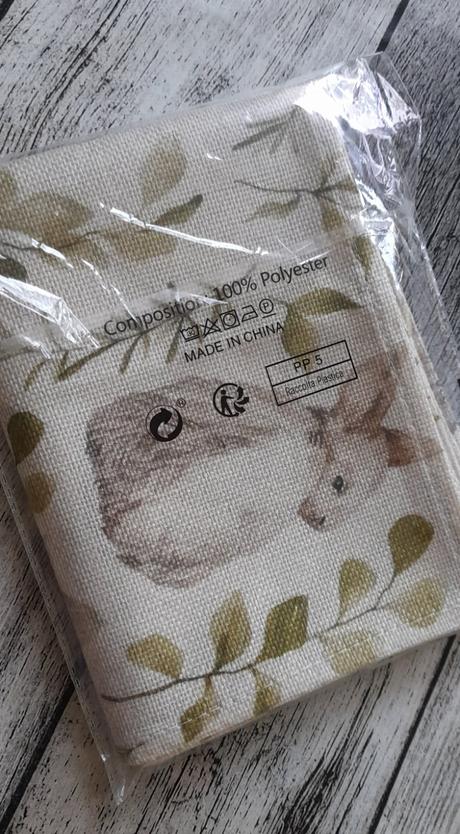 Velikonoční prostírání 4ks se zajíčky a květinami, 