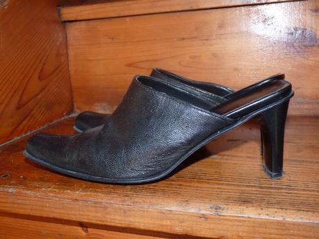 Kozene cerne pantofle na podpadku 37, 37