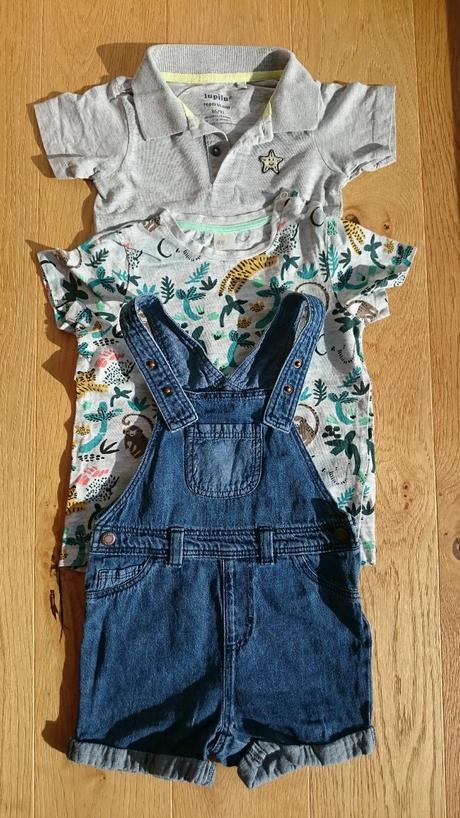 Trička s krátkým rukávem a šortky s laclem, 86–98