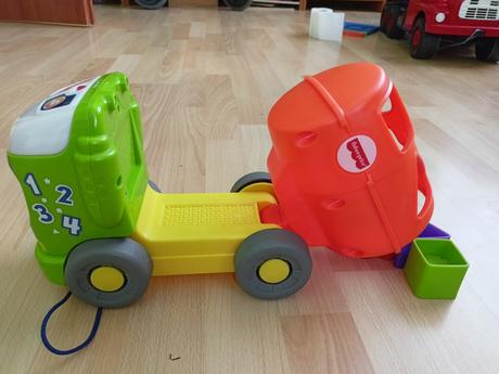 Vkládací auto fisher price, 