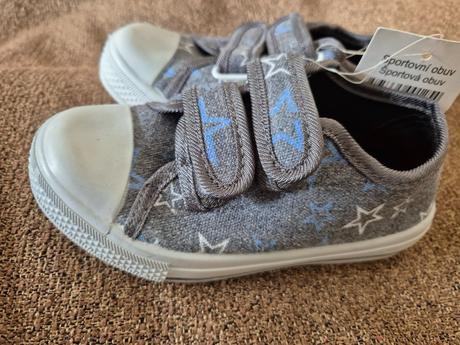 Dětské plátěnky- suchý zip, světlá podrážka vel.28, 28
