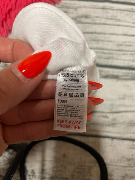 Bryndáky a čepice sinsay, 