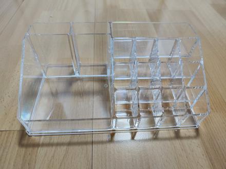 Organizér na kosmetiku,