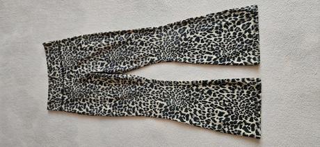 Leopardí kalhoty, crop top mikina, tričko, 146/152, 140–152